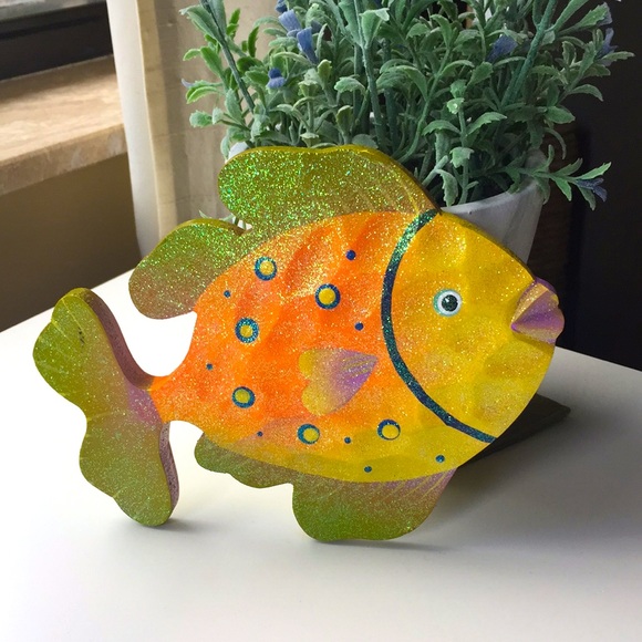 Hand Crafted Other - Wood fish plaque 🌿🐬